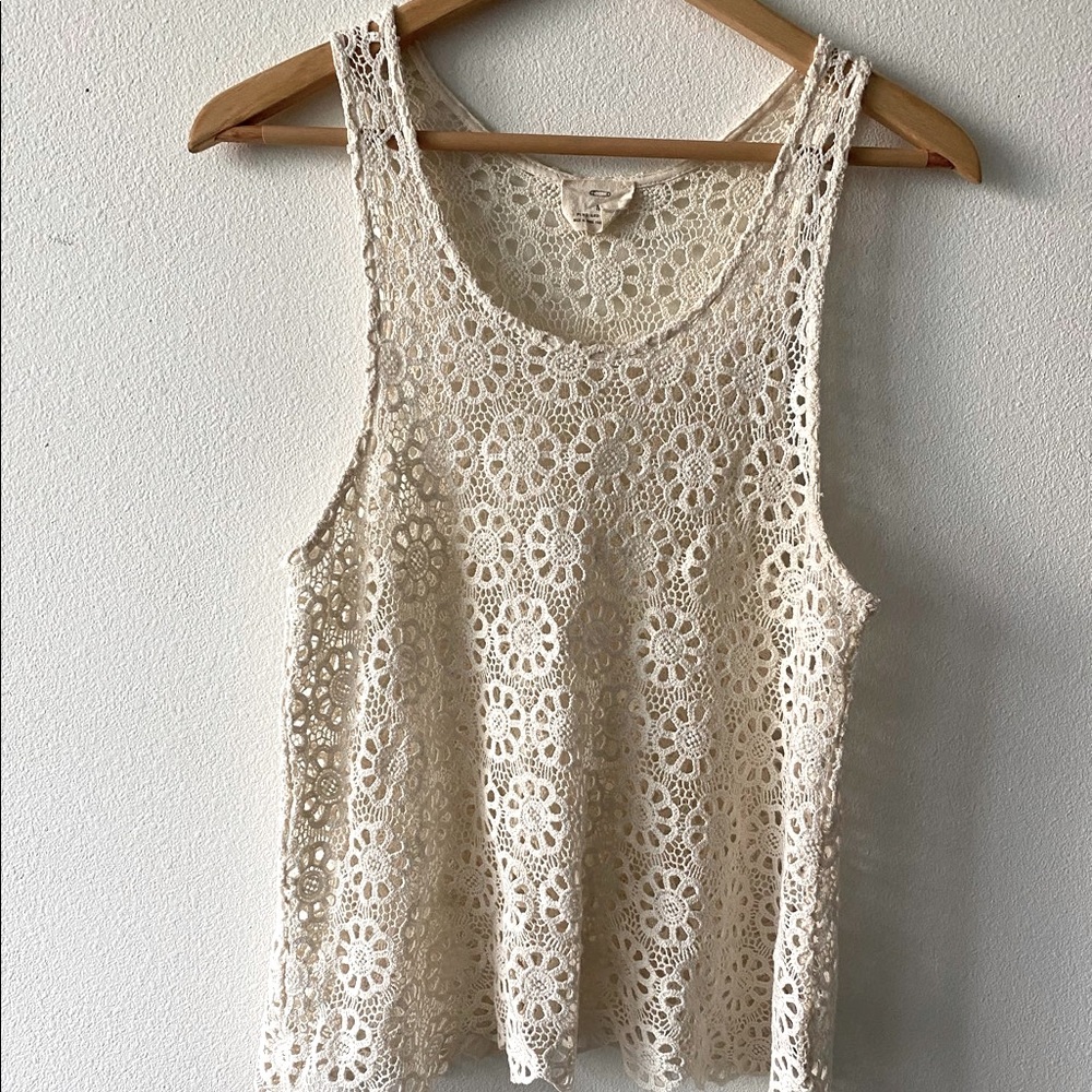 Pins & Needles crochet eyelet top size medium